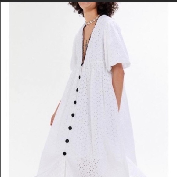 Urban Outfitters Dresses & Skirts - Urban outfitters white eyelet button down midi dress, small
